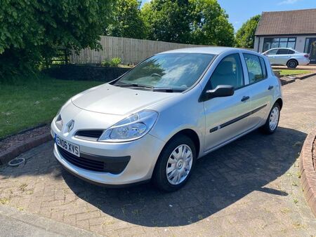 RENAULT CLIO 1.6 VVT Expression 5dr